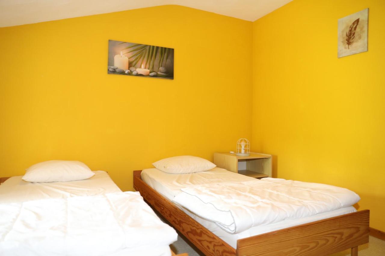 Gîte de la Lavandière à Ucimont Extérieur photo
